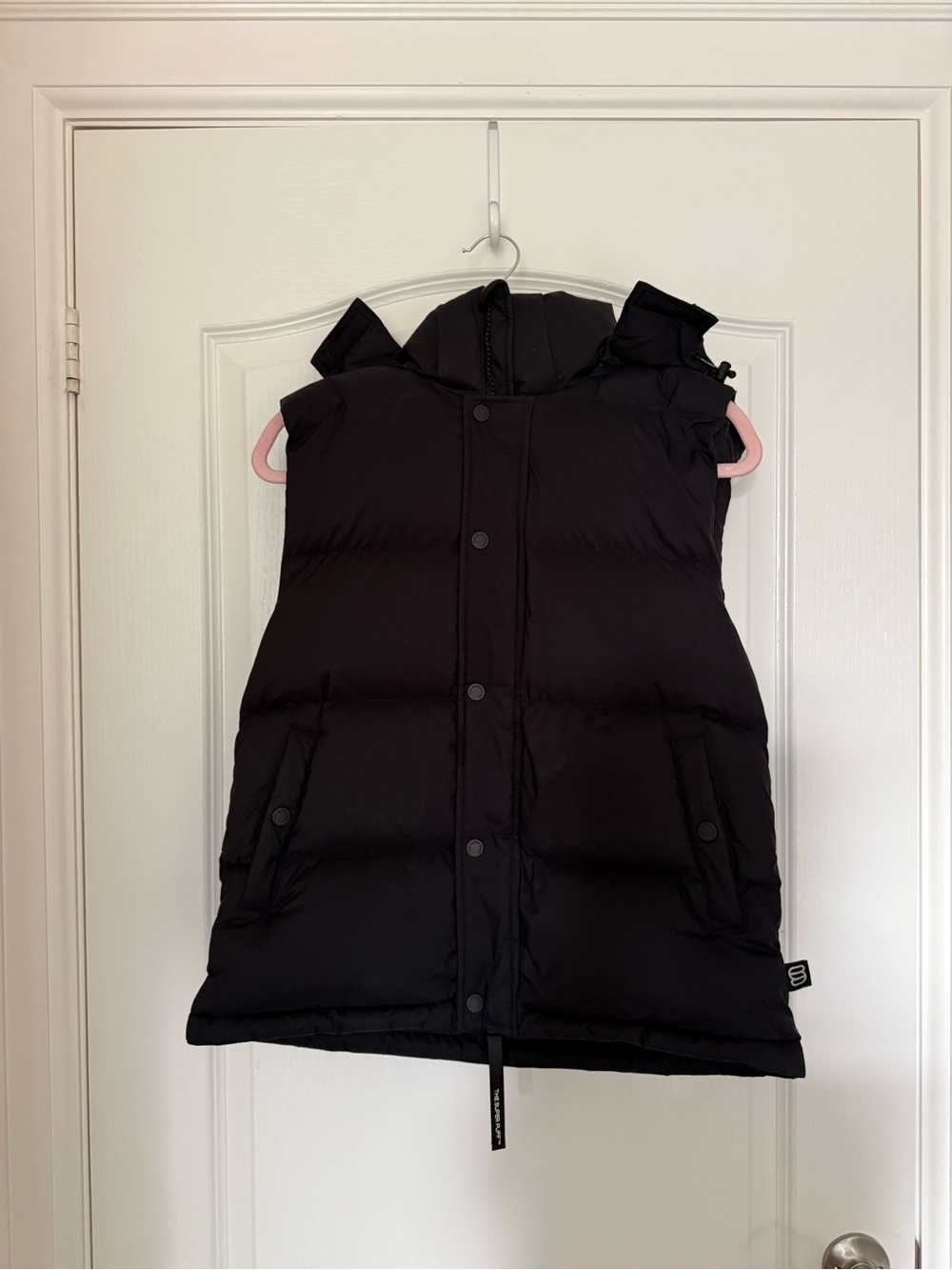 Aritzia Black Puffer Vest with Hood
